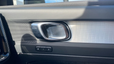 Volvo XC40 2.0 B3P Plus Dark 5dr Auto Petrol Estate